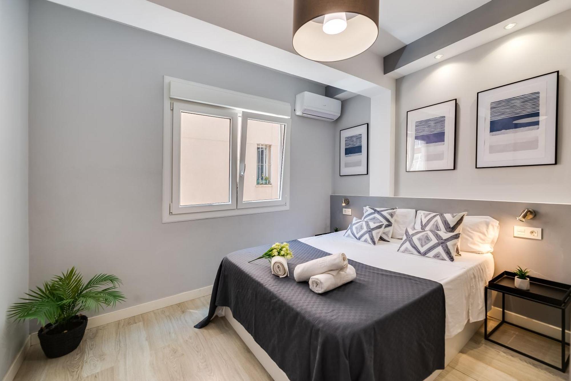 Xpce Merced Square - Picasso Apartament