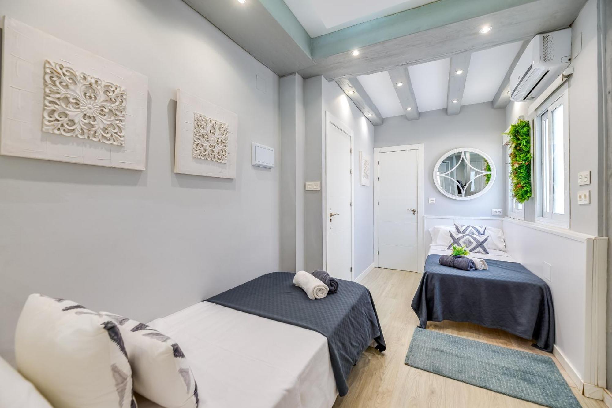 Xpce Merced Square - Picasso Apartament